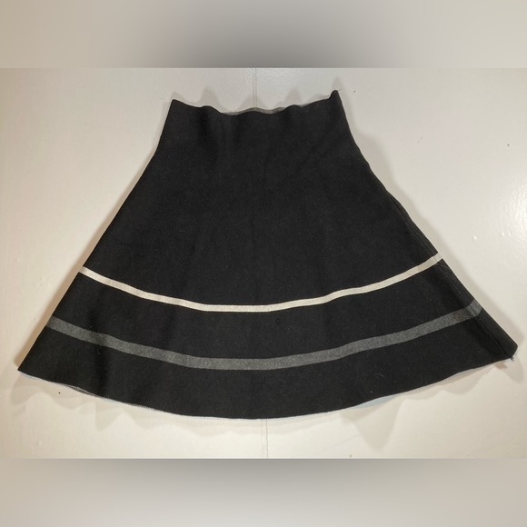 MaxStudio Viscose/Polyester Black Skirt, size M/L - Picture 3 of 5